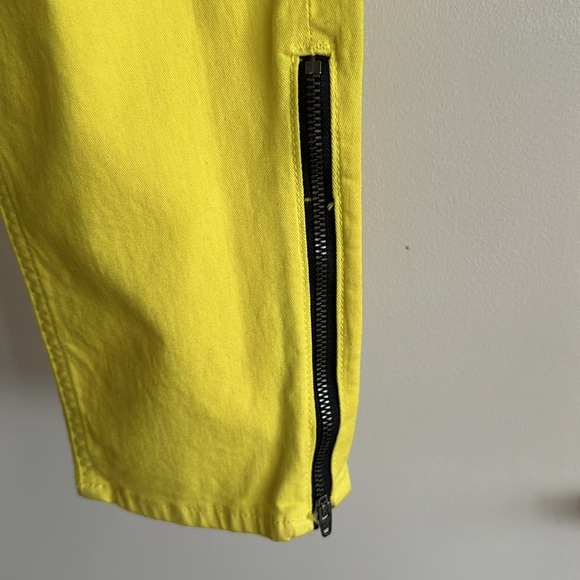 Jean - Picture 6 of 13